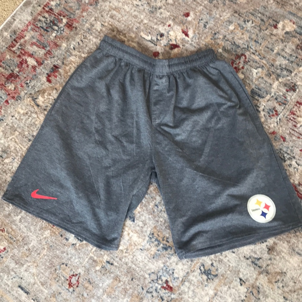 NWOT boys Steelers shorts
